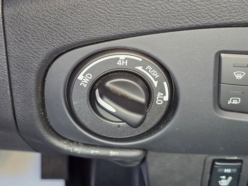 Used 2023 Nissan Frontier PRO-4X w/ Pro-4X Premium Package image 21