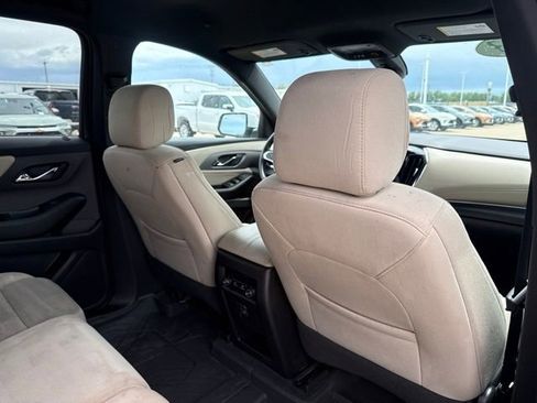 Used 2023 Chevrolet Traverse LS w/ Safety Package AWD/4WD image 44
