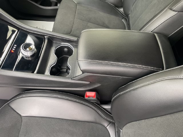 Used 2025 Jeep Grand Cherokee Altitude AWD/4WD image 28