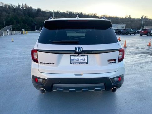 Used 2024 Honda Passport TrailSport image 11