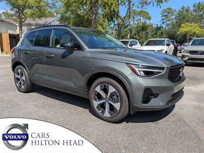 New 2026 Volvo XC40 B4 Plus w/ Climate Package