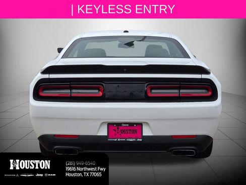 Used 2023 Dodge Challenger R/T RWD image 5