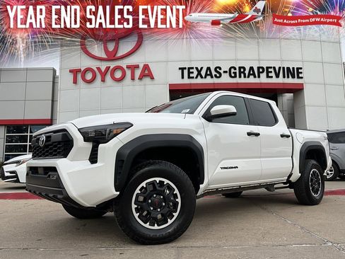 Used 2025 Toyota Tacoma TRD Off-Road image 1