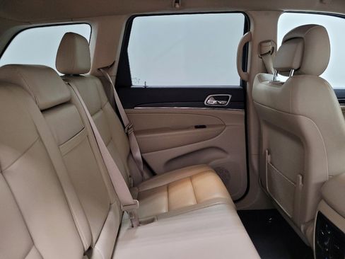 Used 2019 Jeep Grand Cherokee Limited image 19