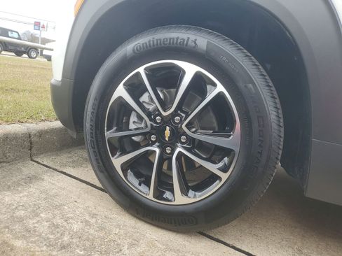 Used 2025 Chevrolet TrailBlazer LT image 7