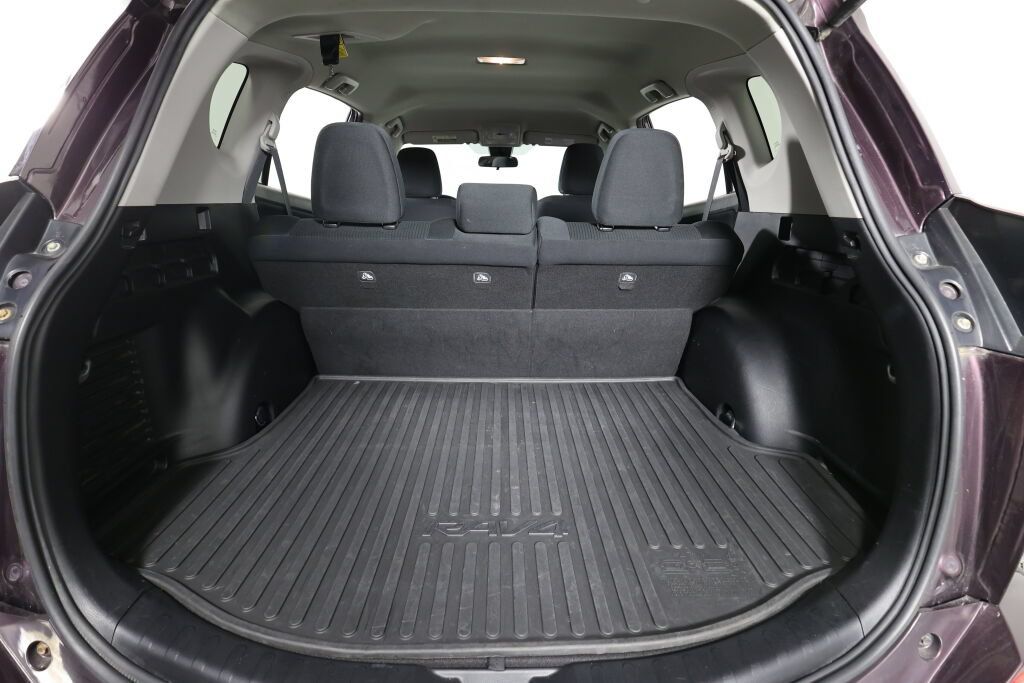 Used 2017 Toyota RAV4 LE w/ All Weather Liner Package AWD/4WD image 18