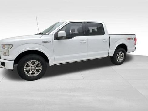 Used 2017 Ford F150 Lariat w/ Equipment Group 502A Luxury AWD/4WD image 6