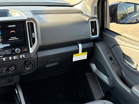 New 2026 Nissan Frontier SV image 15