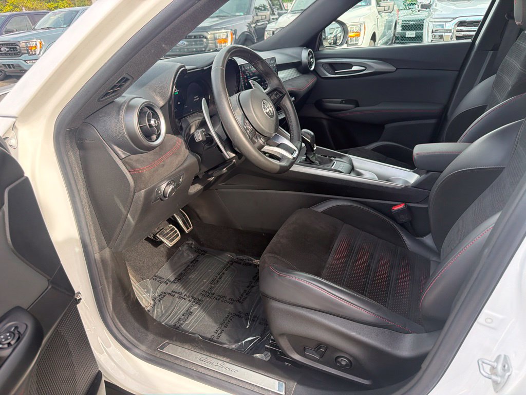 Used 2024 Alfa Romeo Tonale Ti AWD/4WD image 12