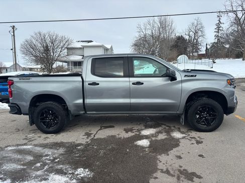 Used 2024 Chevrolet Silverado 1500 LT Trail Boss w/ Convenience Package II image 4