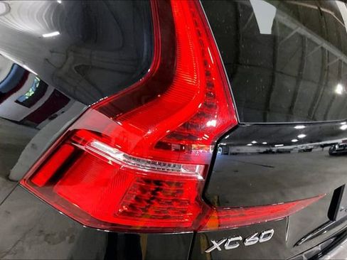 Certified 2023 Volvo XC60 B5 Core w/ Climate Package AWD/4WD image 33
