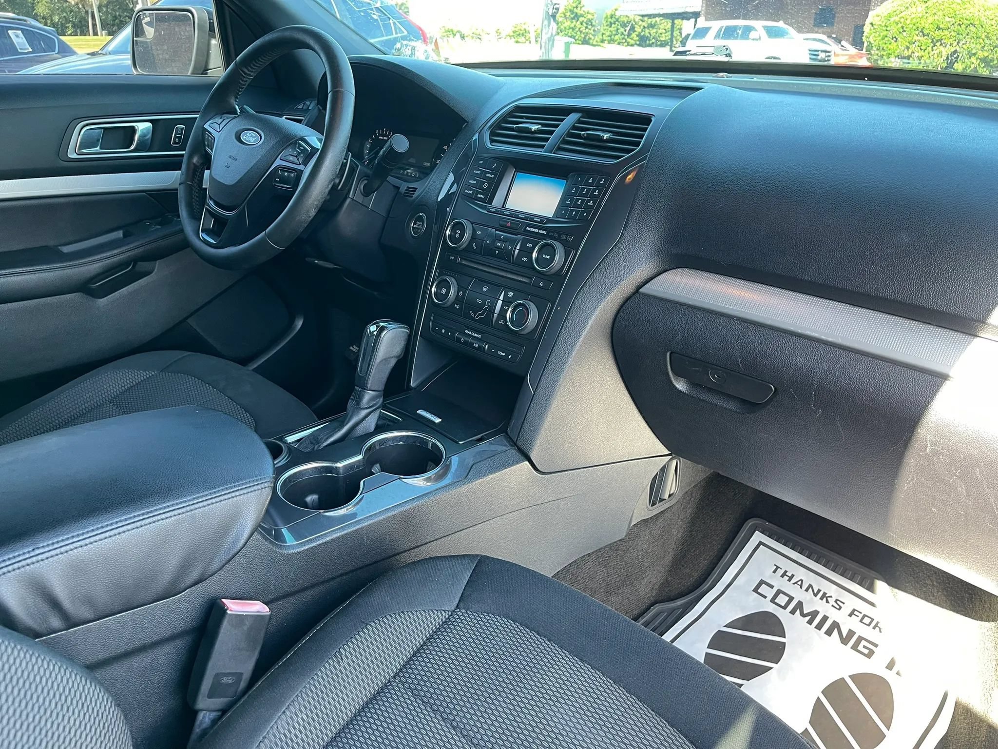 Used 2016 Ford Explorer XLT FWD image 14