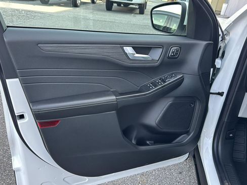 New 2026 Ford Escape SE w/ PHEV Premium Package image 20