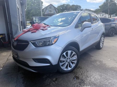 Used 2020 Buick Encore Preferred image 2