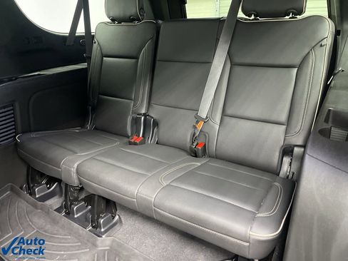 Used 2023 GMC Yukon XL SLT image 22