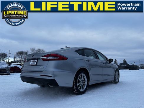Used 2020 Ford Fusion SE image 9