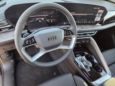 New 2025 Audi Q5 Premium Plus image 3