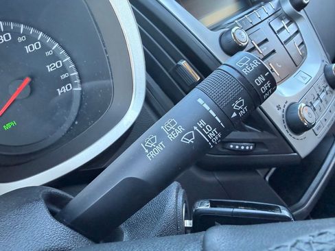 Used 2017 Chevrolet Equinox LT w/ Convenience Package image 13