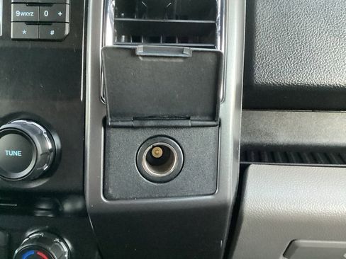 Used 2015 Ford F150 XLT image 53