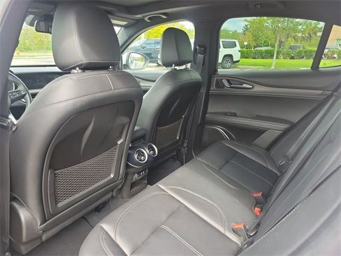 Used 2022 Alfa Romeo Stelvio Ti image 13