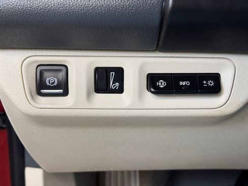 Used 2021 GMC Acadia Denali w/ Denali Technology Package image 33