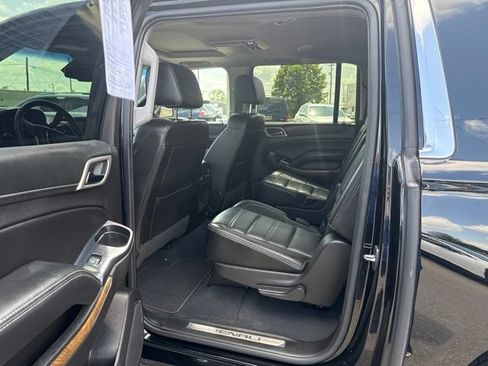 Used 2019 GMC Yukon XL Denali w/ Denali Ultimate Package AWD/4WD image 11