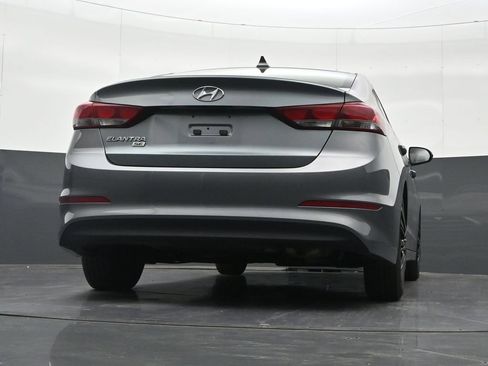 Used 2017 Hyundai Elantra SE FWD image 32