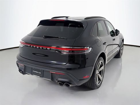 Used 2025 Porsche Macan AWD/4WD image 6