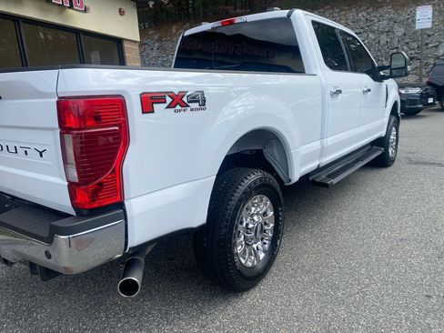 Used 2020 Ford F350 XLT w/ XLT Premium Package image 33