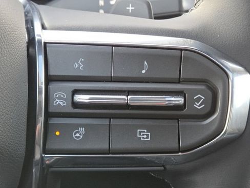 New 2026 GMC Acadia Elevation w/ Elevation Premium Package AWD/4WD image 16
