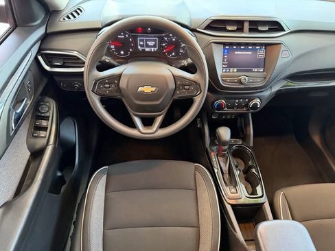 Certified 2021 Chevrolet TrailBlazer LT w/ Driver Confidence Package FWD image 8