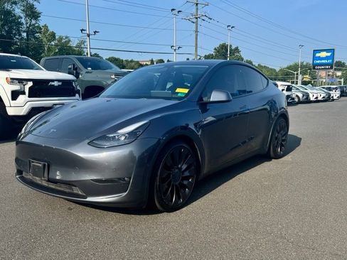 Used 2022 Tesla Model Y Performance AWD/4WD image 3