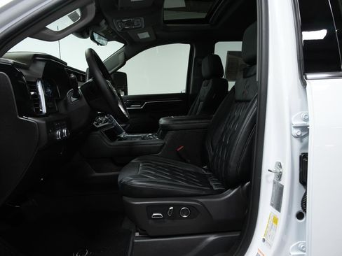 New 2026 GMC Sierra 2500 Denali w/ Denali Reserve Package image 32