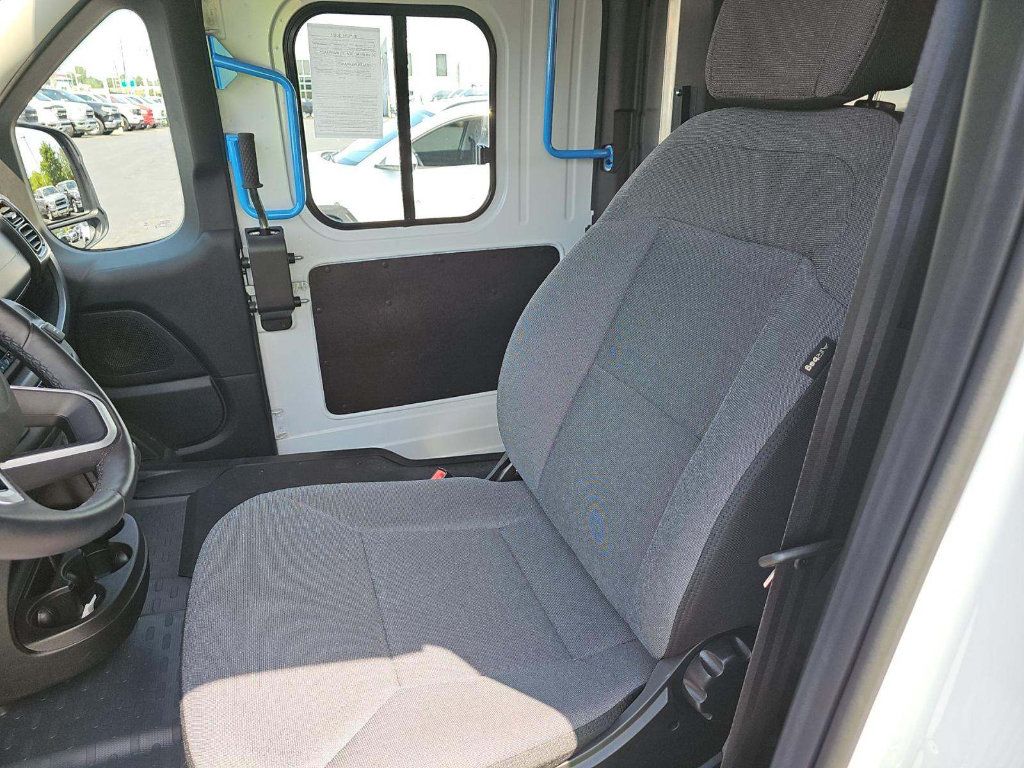 Used 2024 RAM ProMaster 3500 w/ Delivery Van Package FWD image 5