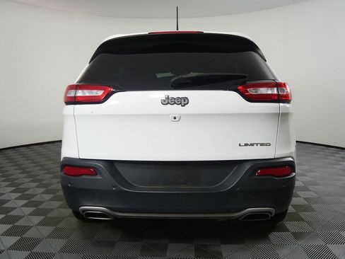 Used 2017 Jeep Cherokee Limited w/ Luxury Group image 4