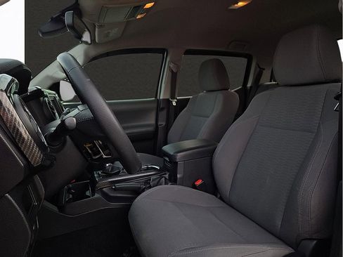 Used 2019 Toyota Tacoma SR5 image 11