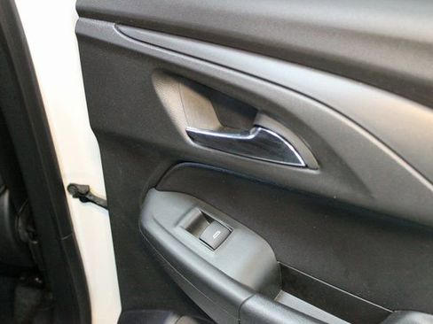 Used 2025 Chevrolet TrailBlazer LT w/ Convenience Package image 12