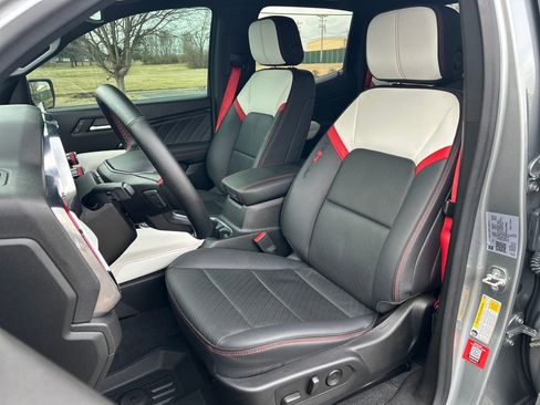 Certified 2024 GMC Canyon AT4X image 15