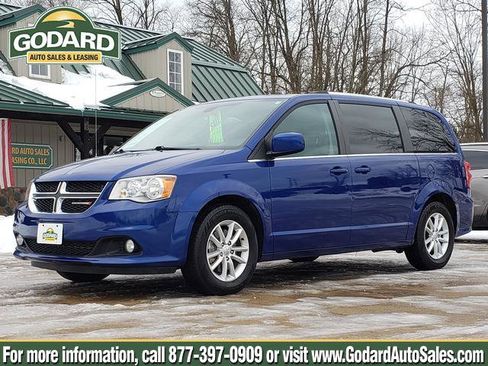 Used 2018 Dodge Grand Caravan SXT image 1