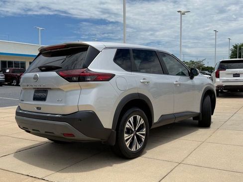 Used 2023 Nissan Rogue SV FWD image 7