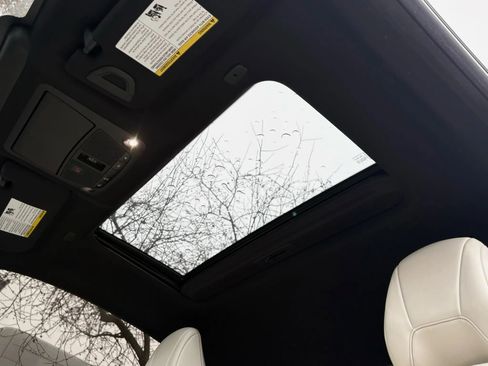 Used 2018 INFINITI Q60 Red Sport 400 w/ Sensory Package 3.0T Sport image 22