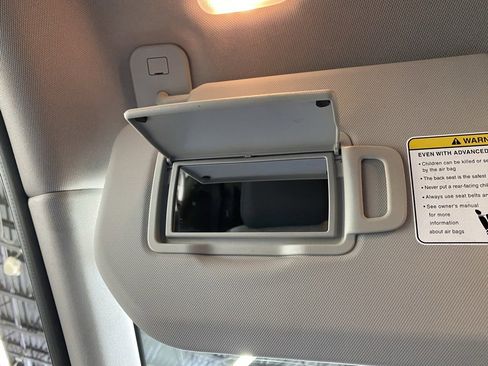 Used 2023 Nissan Rogue SV image 37