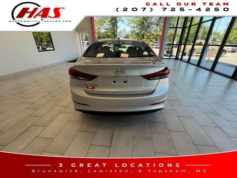 Used 2018 Hyundai Elantra SEL FWD image 5