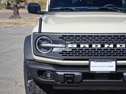New 2026 Ford Bronco Badlands w/ Sasquatch Package image 2
