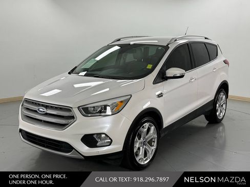 Used 2019 Ford Escape Titanium FWD image 1