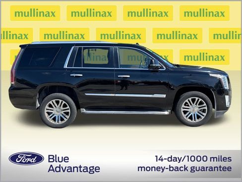 Used 2018 Cadillac Escalade 2WD image 2