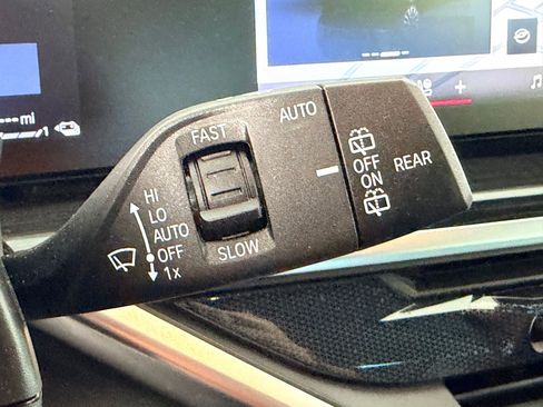 Certified 2025 BMW X5 xDrive50e w/ M Sport Package AWD/4WD image 27