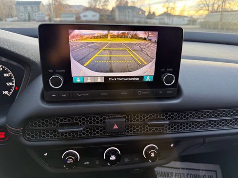 Used 2023 Honda HR-V Sport image 11