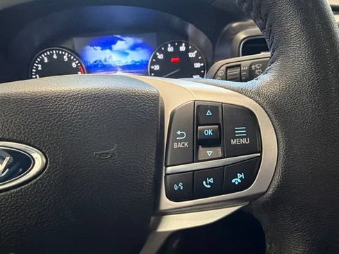 Used 2024 Ford Explorer XLT w/ Equipment Group 202A AWD/4WD image 38