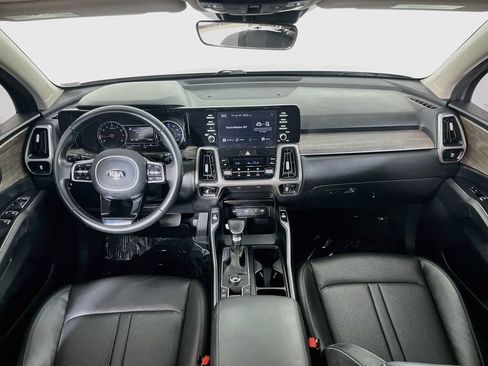 Used 2021 Kia Sorento EX w/ Panoramic Sunroof Package FWD image 12